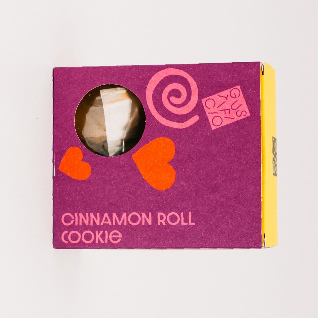 Cinnamon roll cookie al caramello speziato