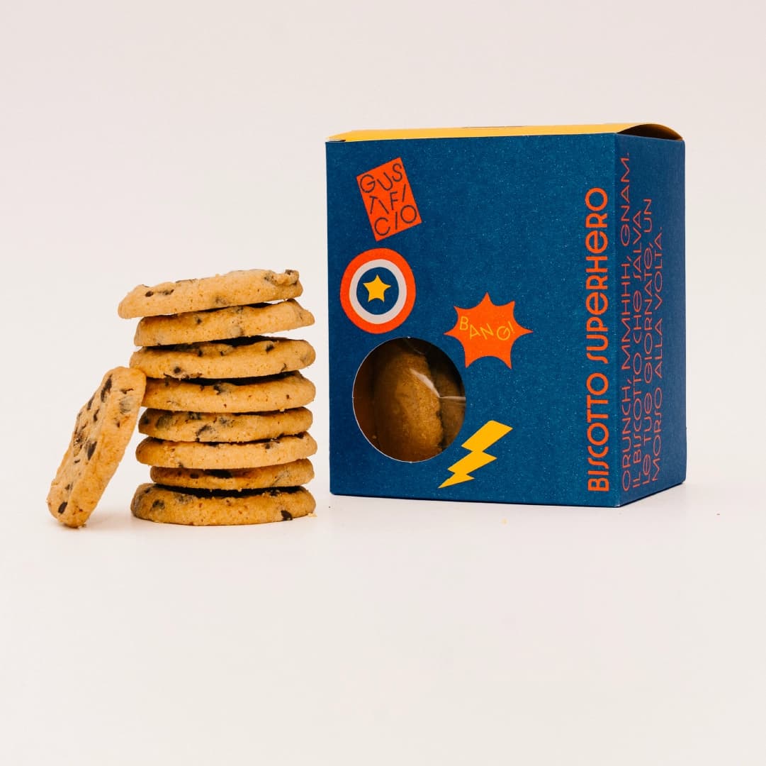 Biscotto superhero al cioccolato